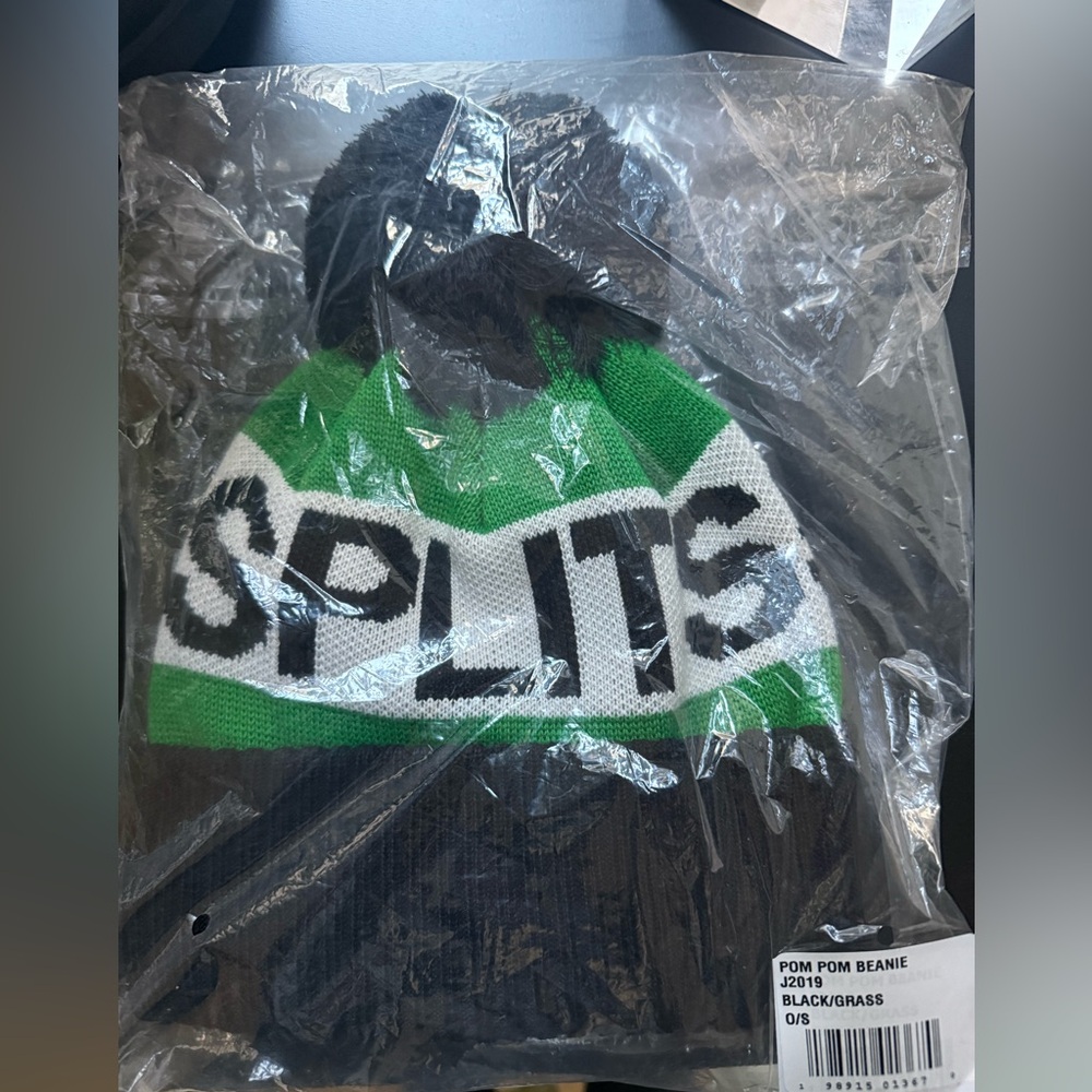 Splits59 Beanie - NEW w tag